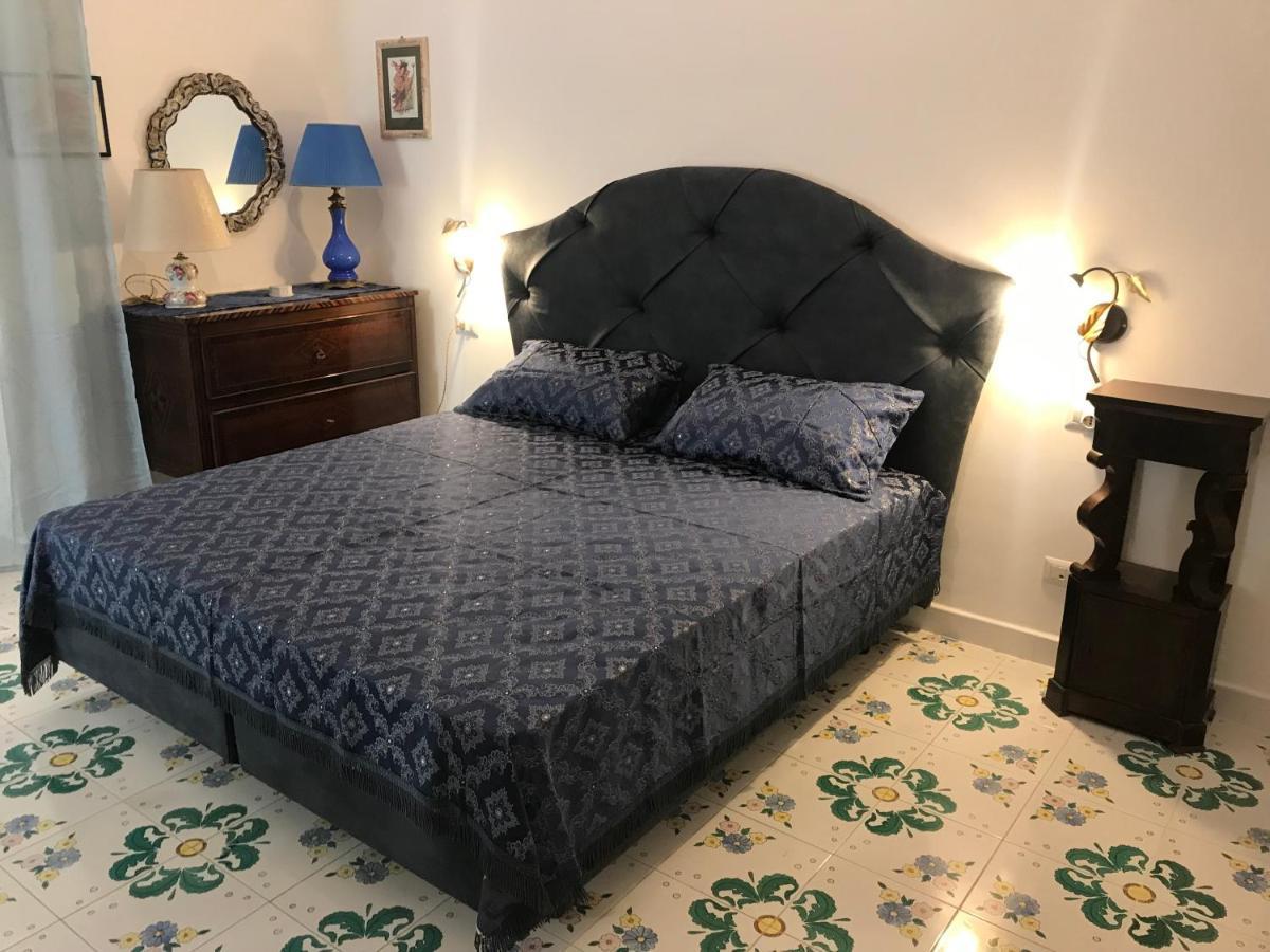 Resort Ferrara Villa Multa Quies 马萨鲁布朗斯 外观 照片
