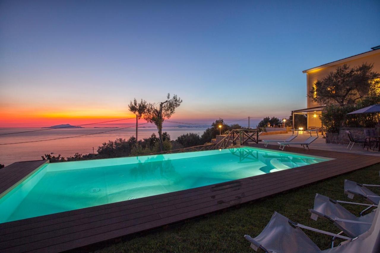 Resort Ferrara Villa Multa Quies 马萨鲁布朗斯 外观 照片