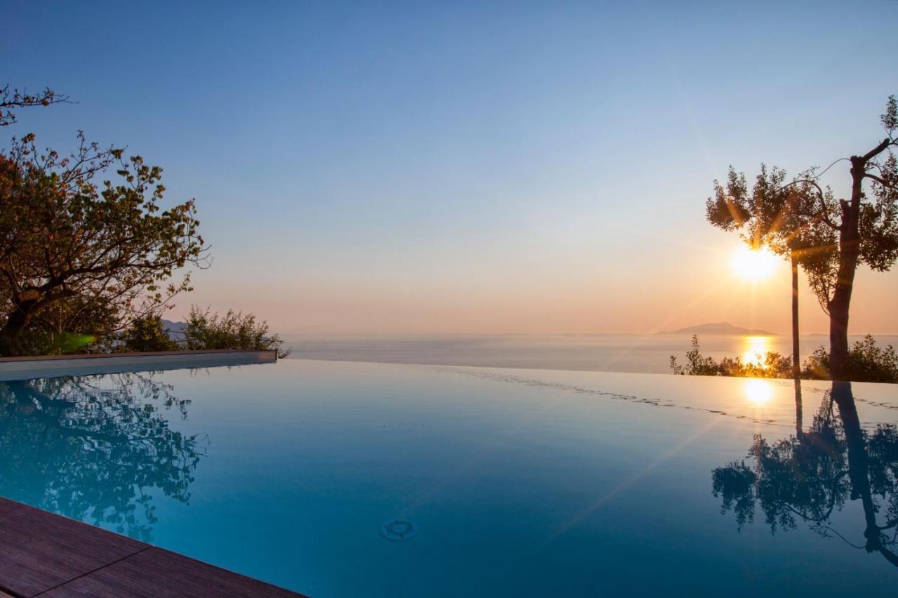 Resort Ferrara Villa Multa Quies 马萨鲁布朗斯 外观 照片