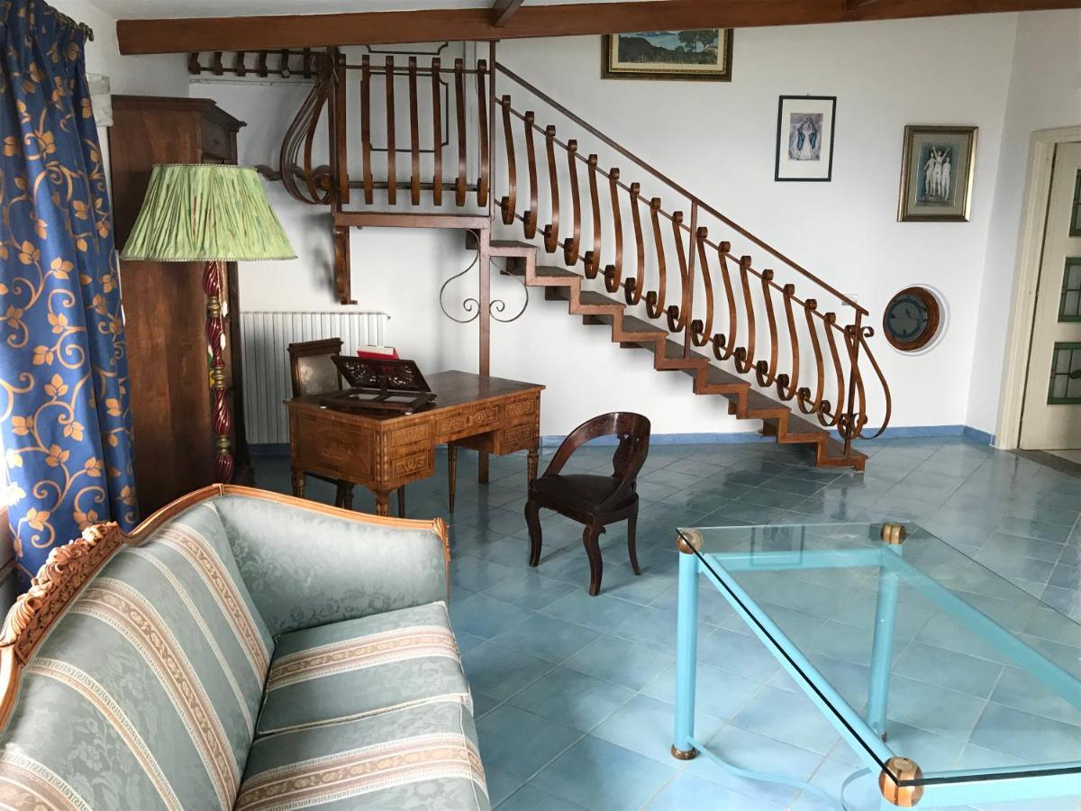 Resort Ferrara Villa Multa Quies 马萨鲁布朗斯 外观 照片